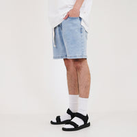 Men Slim Fit Denim Shorts With Belt
- Light Blue - SM2211148A