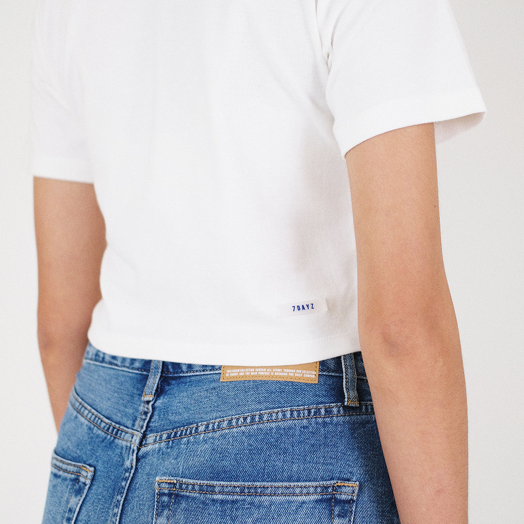 Women Essential Cropped Top - SW2301001