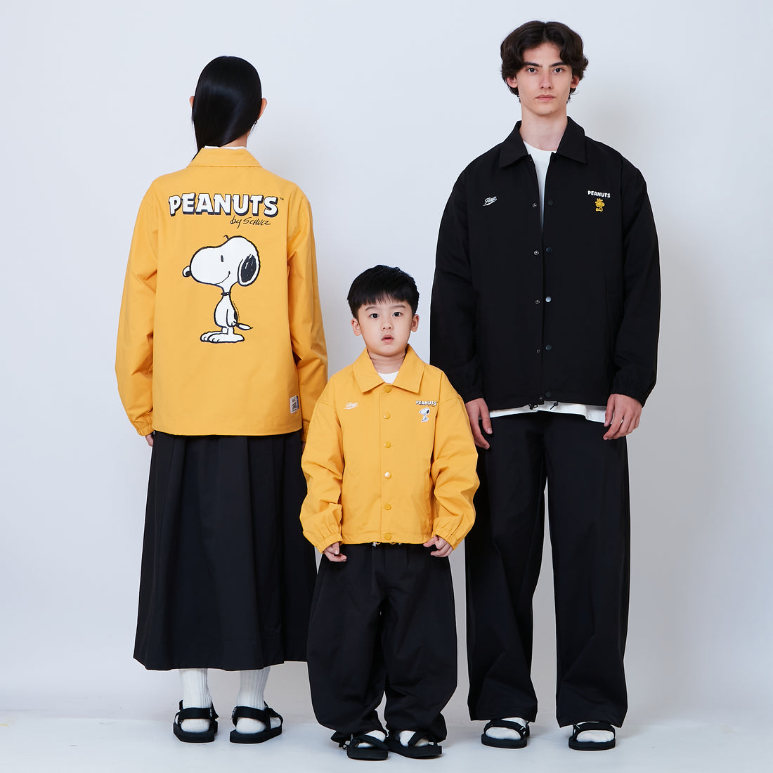 Peanuts Gender Neutral Oversized Couch Jacket - Black - PU2605005B