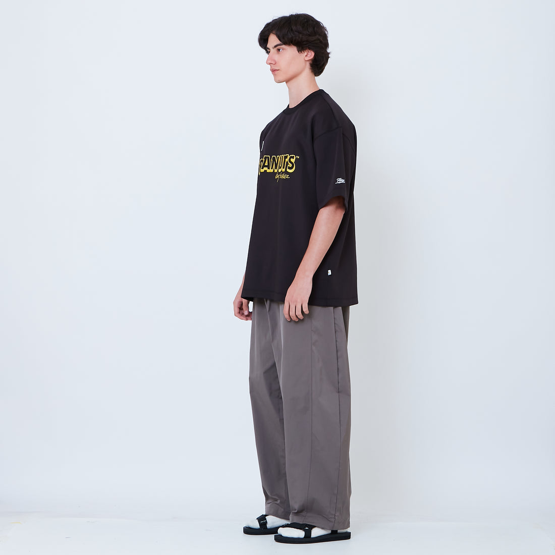 Peanuts Gender Neutral Printed Oversized Jersey Tee - Black - PU2605003D