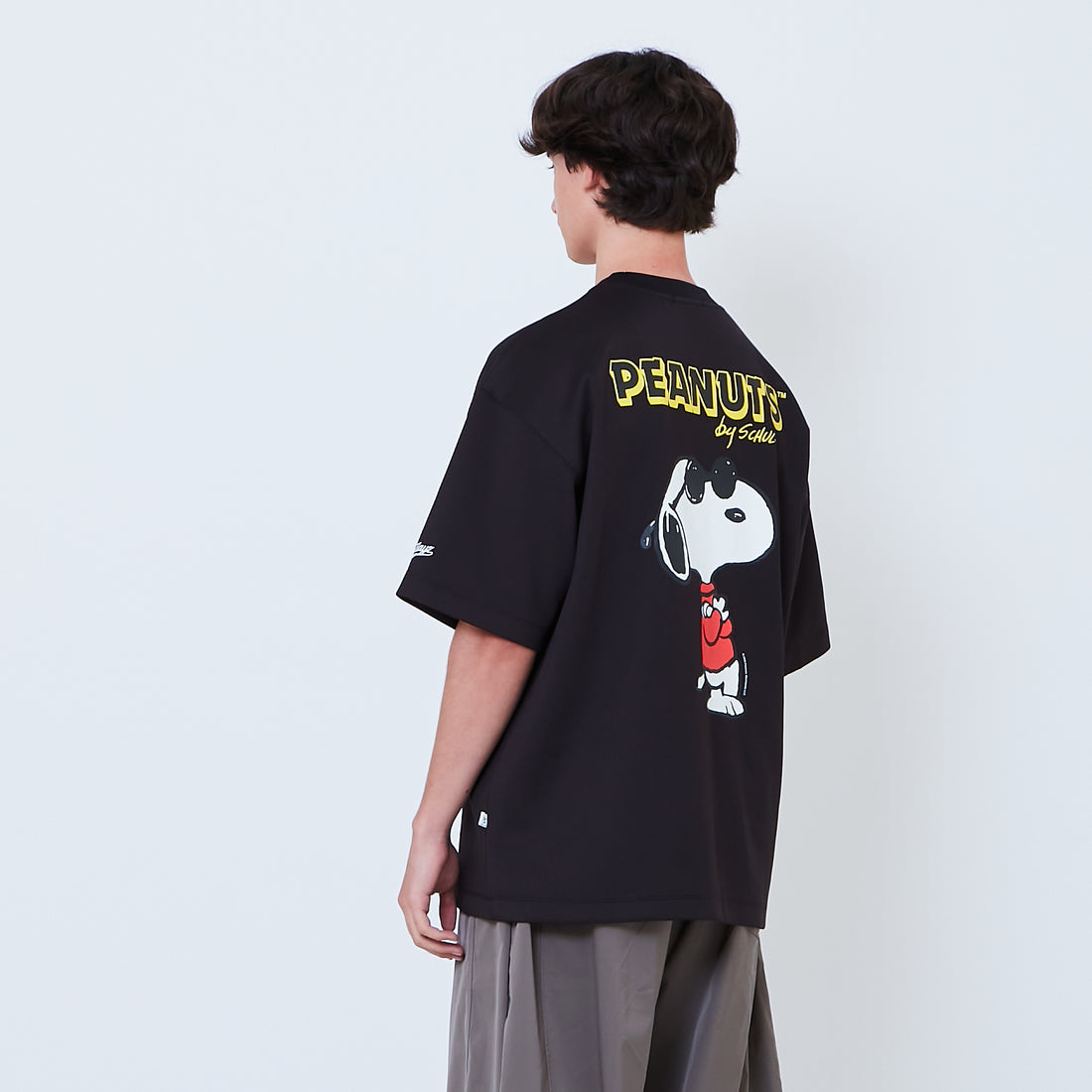 Peanuts Gender Neutral Printed Oversized Jersey Tee - Black - PU2605003D