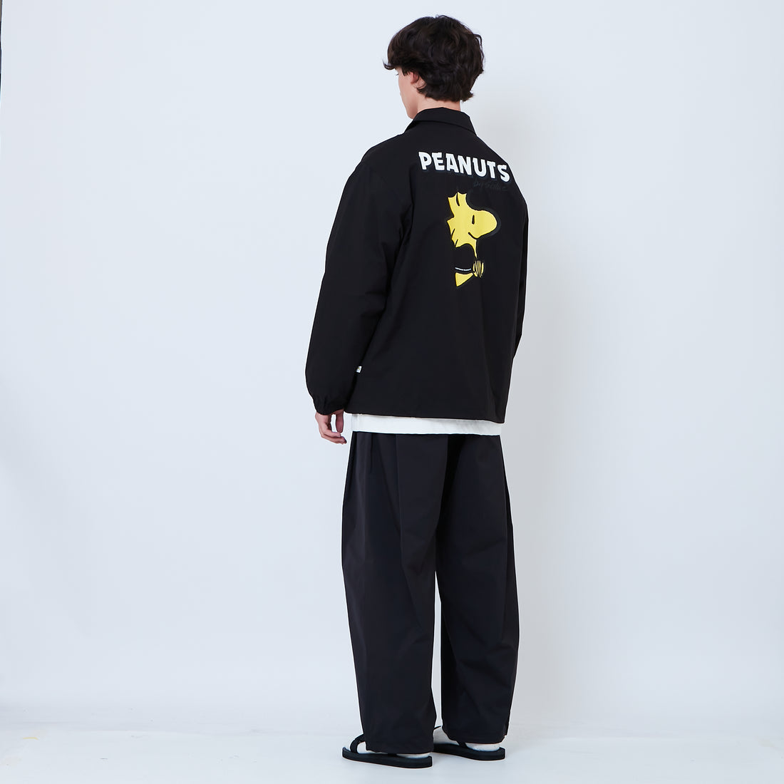 Peanuts Gender Neutral Oversized Couch Jacket - Black - PU2605005B