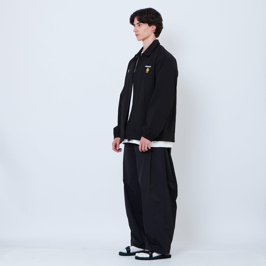 Peanuts Gender Neutral Oversized Couch Jacket - Black - PU2605005B