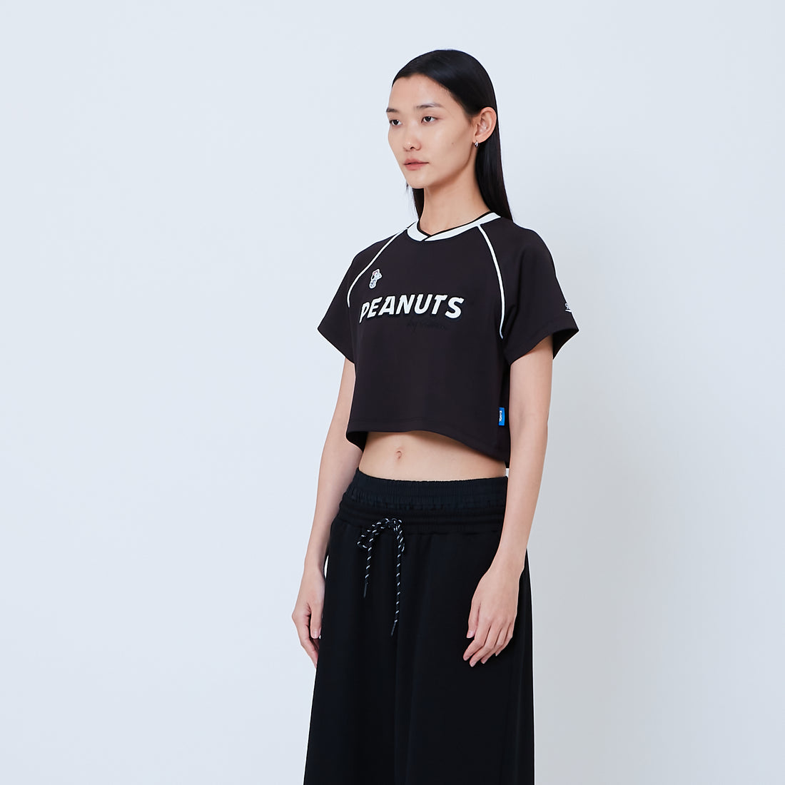 Peanuts Women Printed Cropped Jersey Tee - Black - PW2605003B
