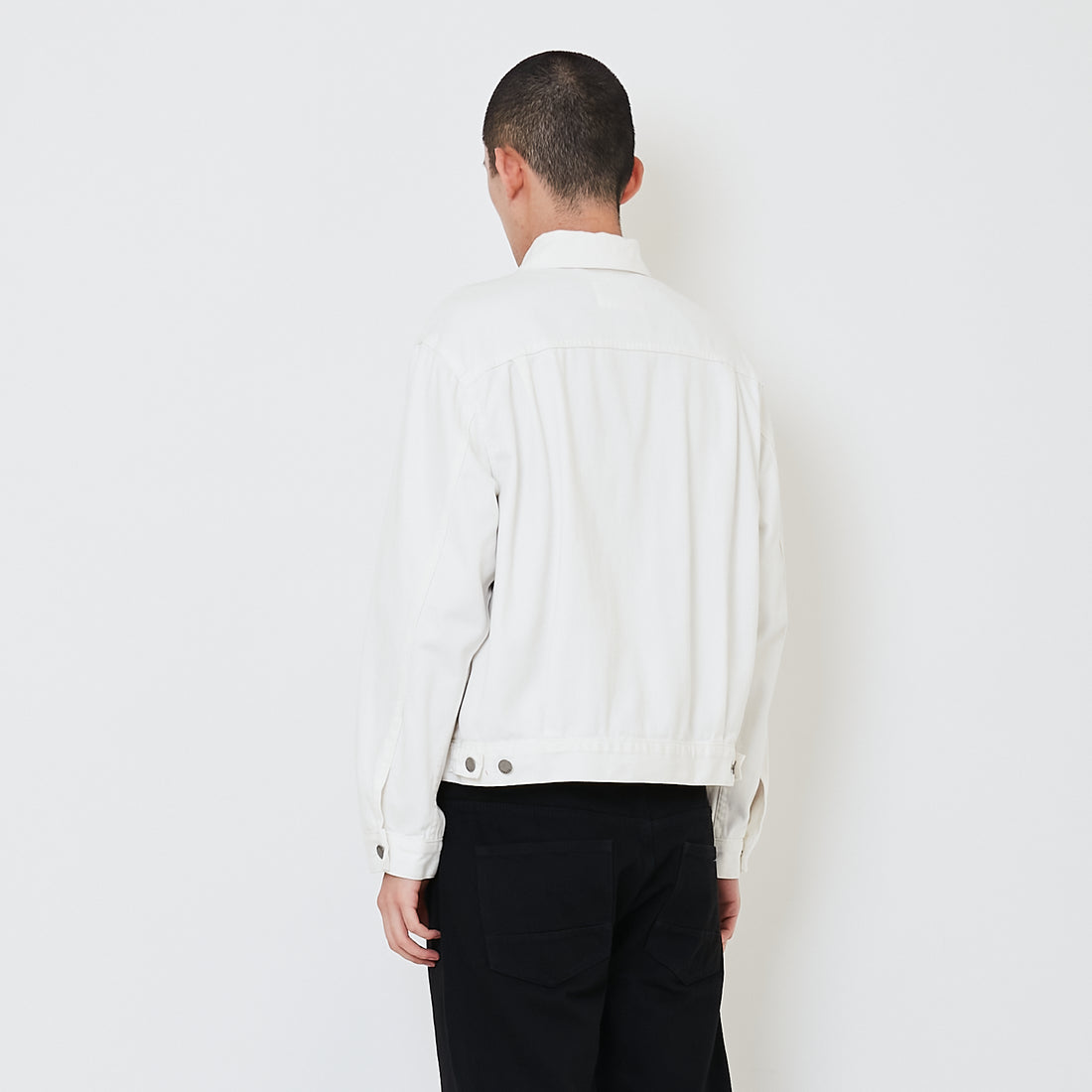 Men Oversized Cropped Denim Jacket - Off White - SM2410209A