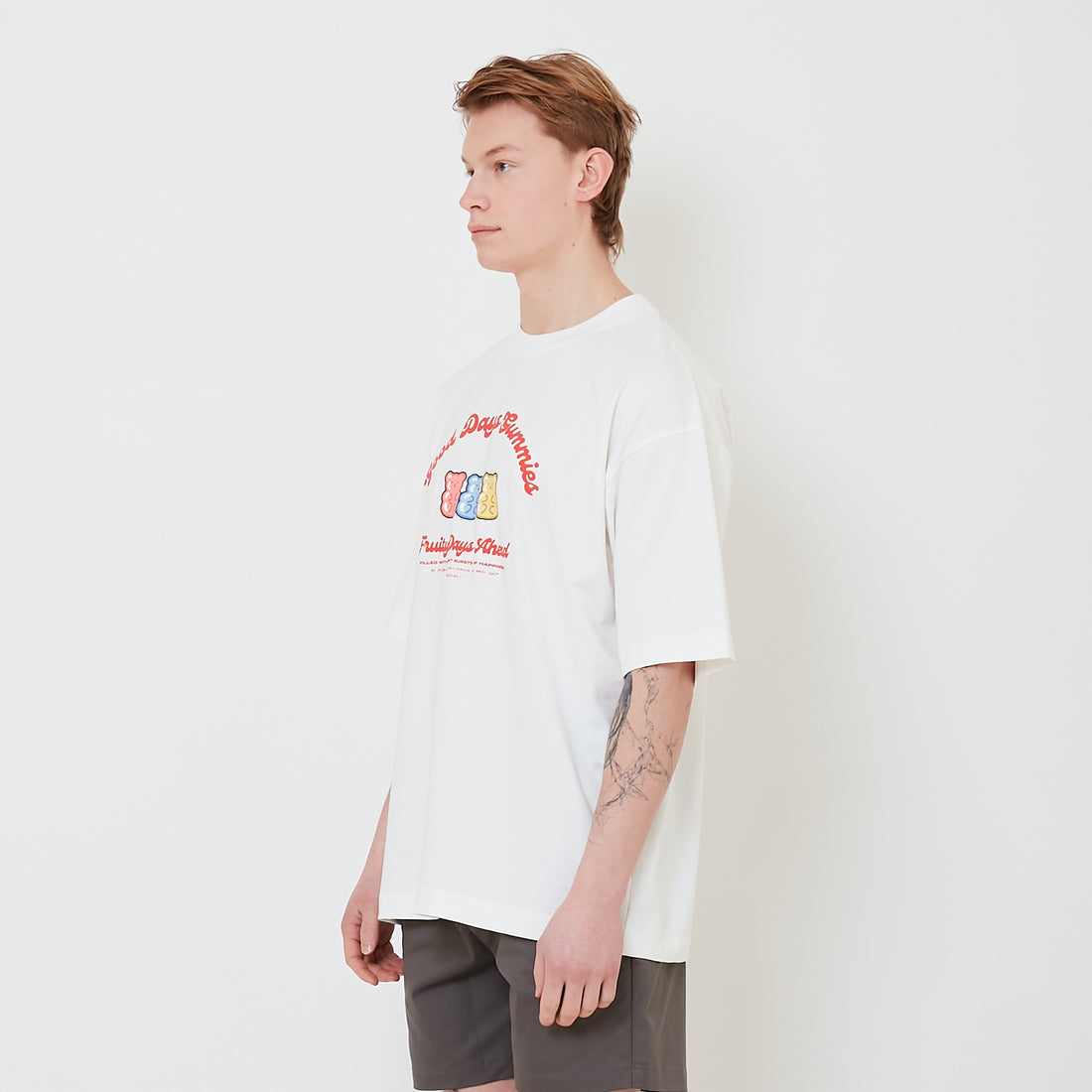 Men Printed Oversized Tee - Off White - SM2501002A