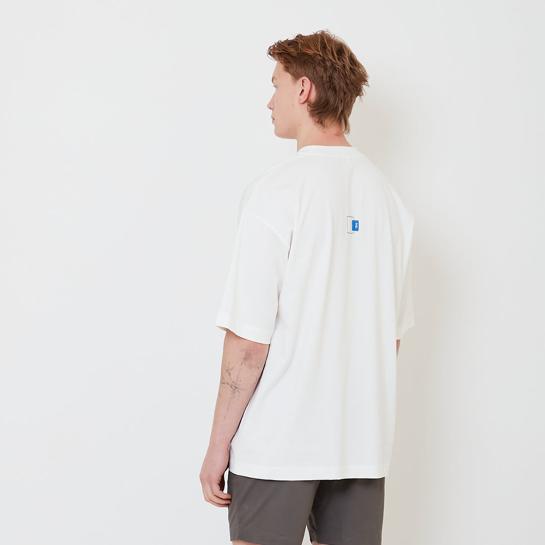 Men Printed Oversized Tee - Off White - SM2501002A
