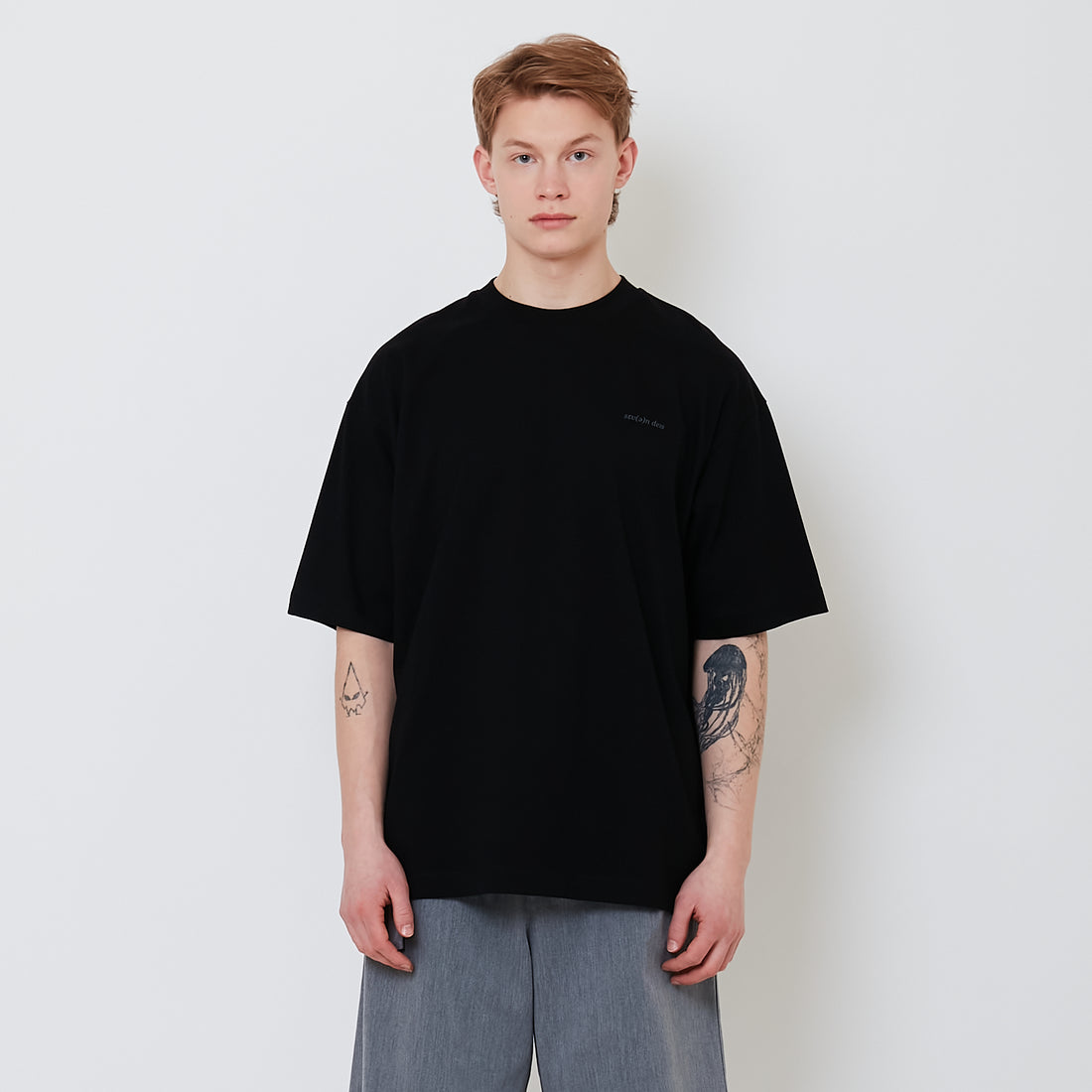 Men Printed Oversized Tee - Black - SM2501008D