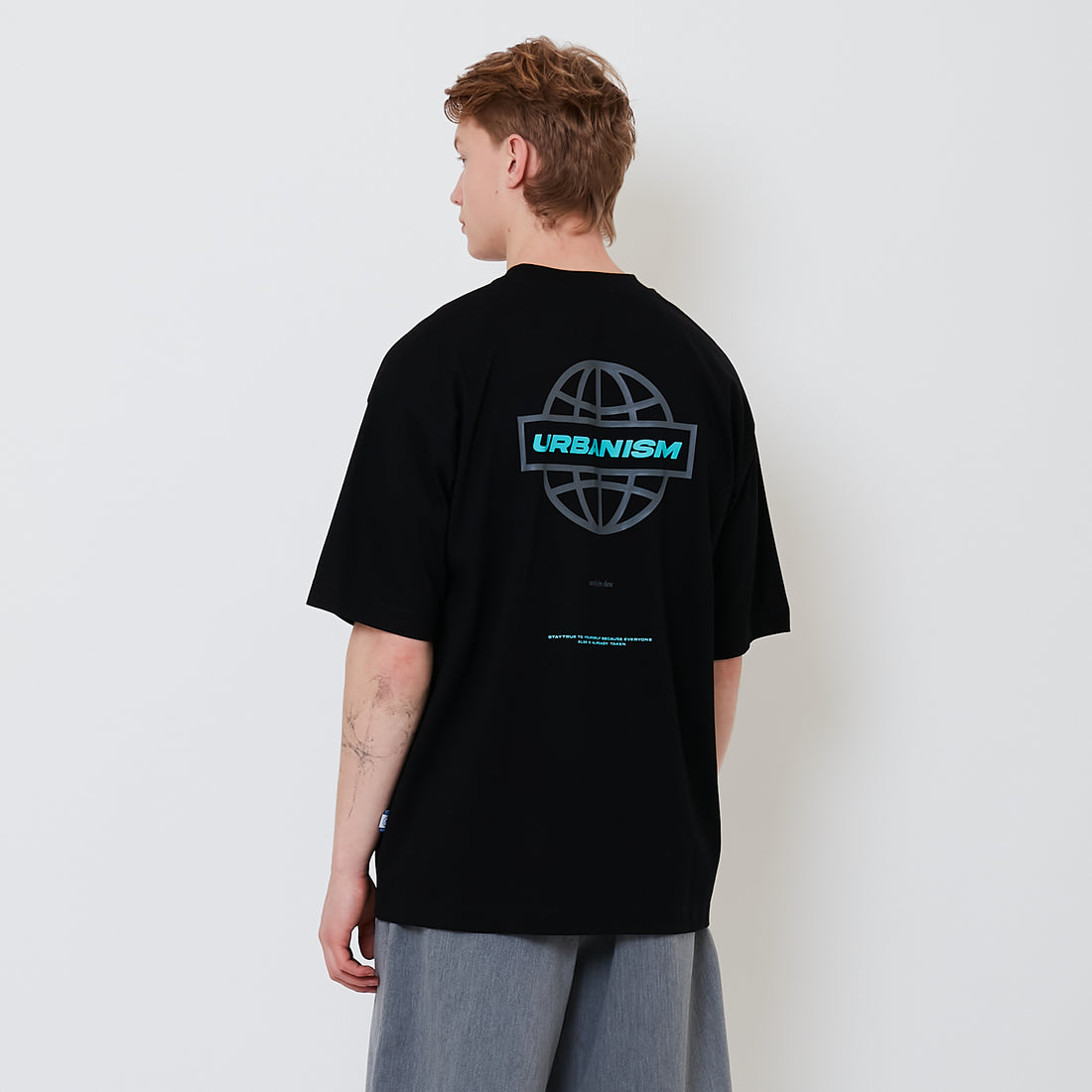 Men Printed Oversized Tee - Black - SM2501008D