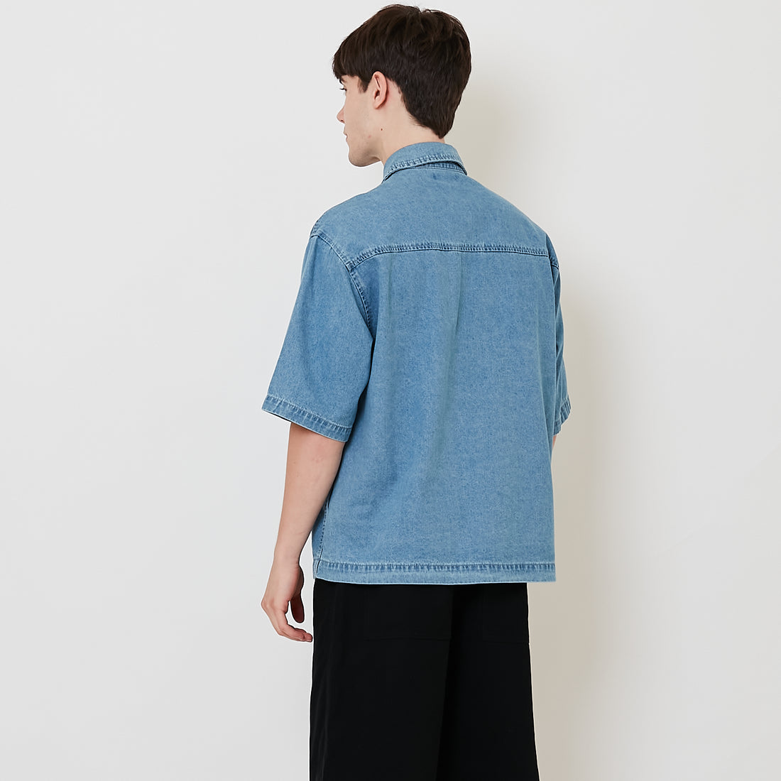 Men Oversized Cropped Denim Shirt - Light Blue - SM2510164B