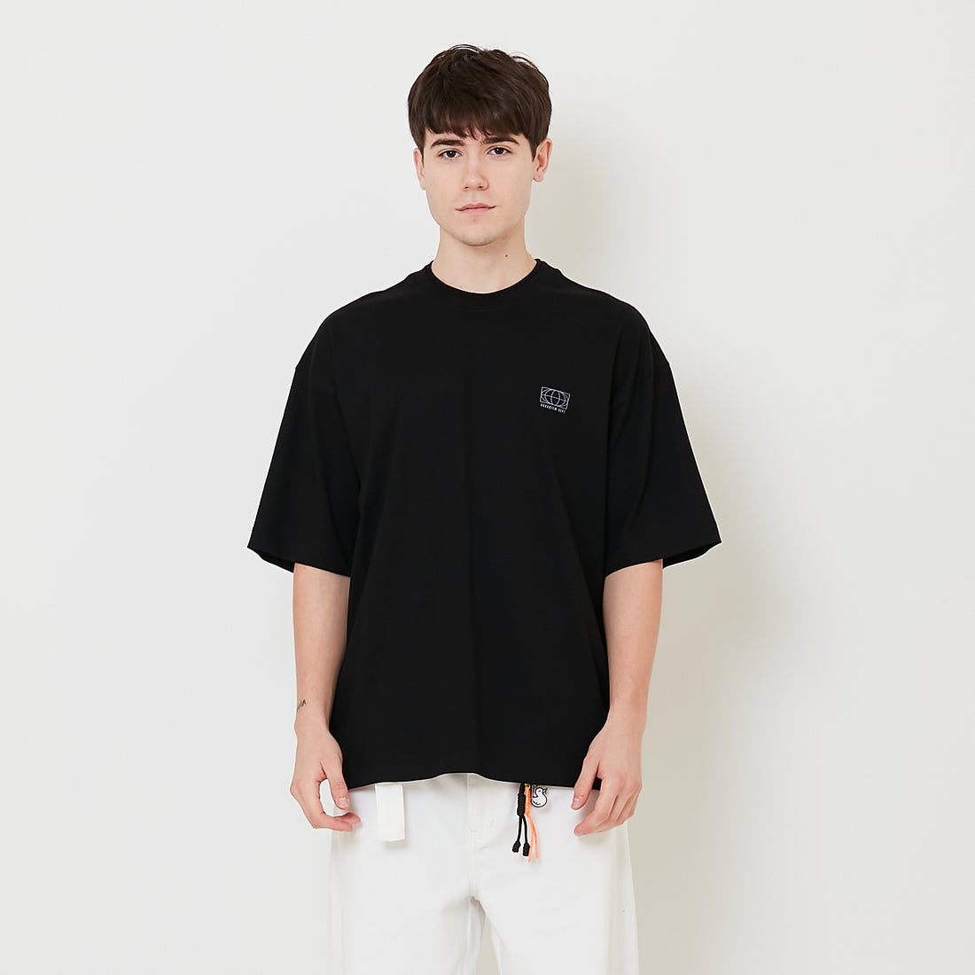 Men Printed Oversized Tee - Black - SM2511191B