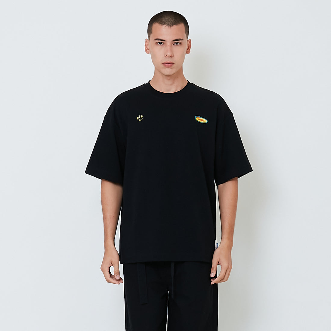 Men Printed Oversized Tee - Black - SM2601009E
