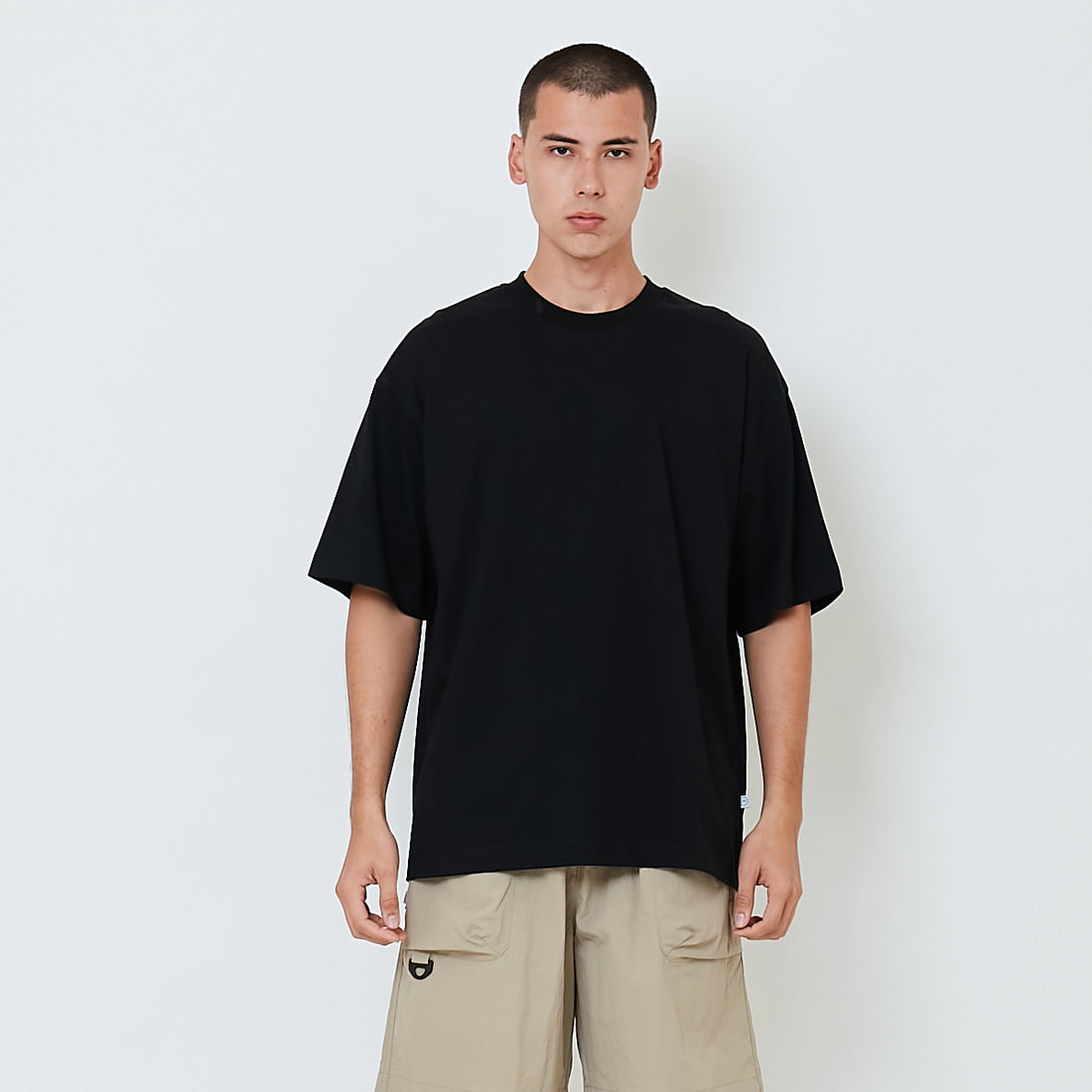 Men Printed Oversized Tee - Black - SM2604049F