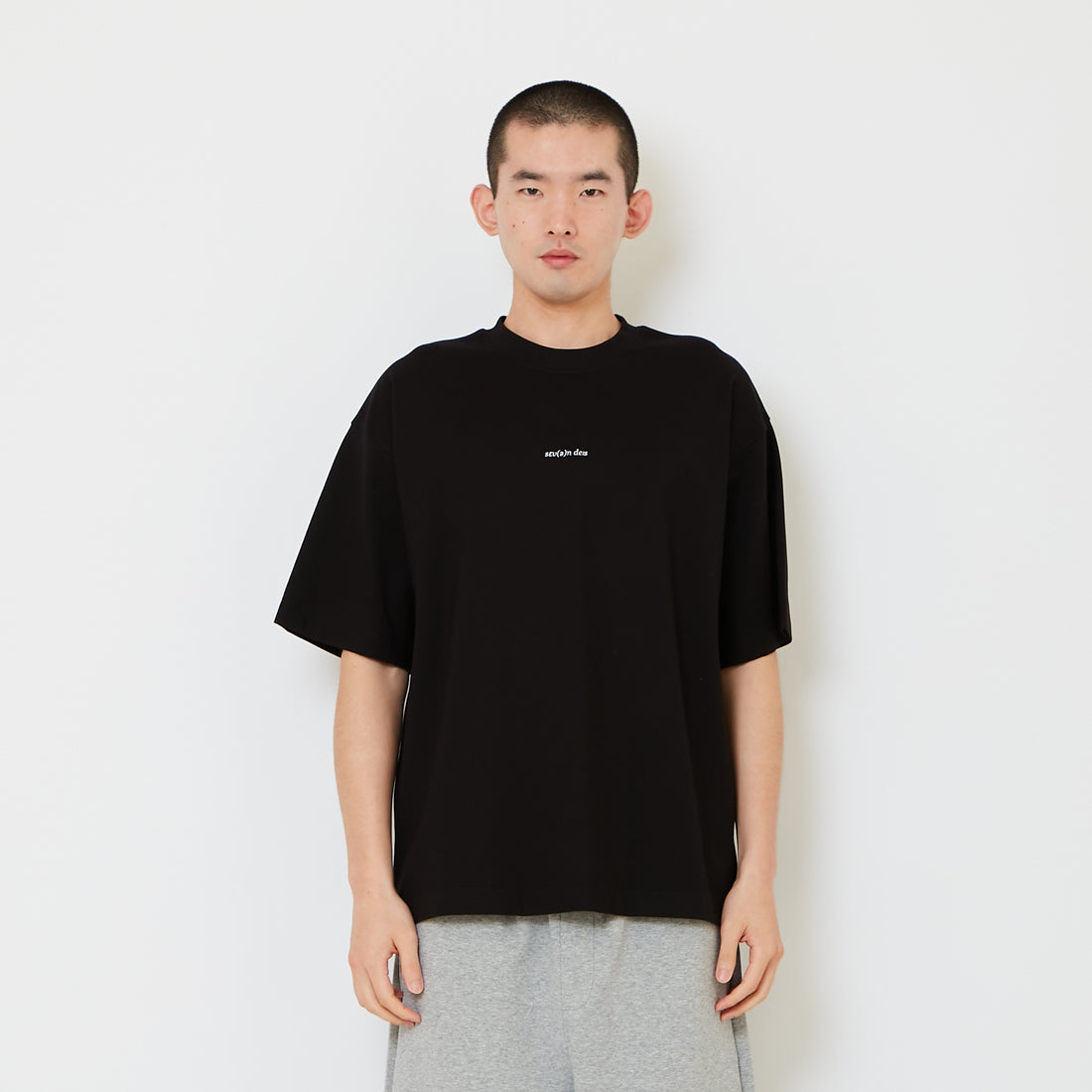 Men Printed Oversized Tee - Black - SM2606128F