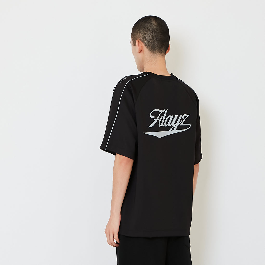 Men Printed Oversized Jersey Tee - Black - SM2607109D