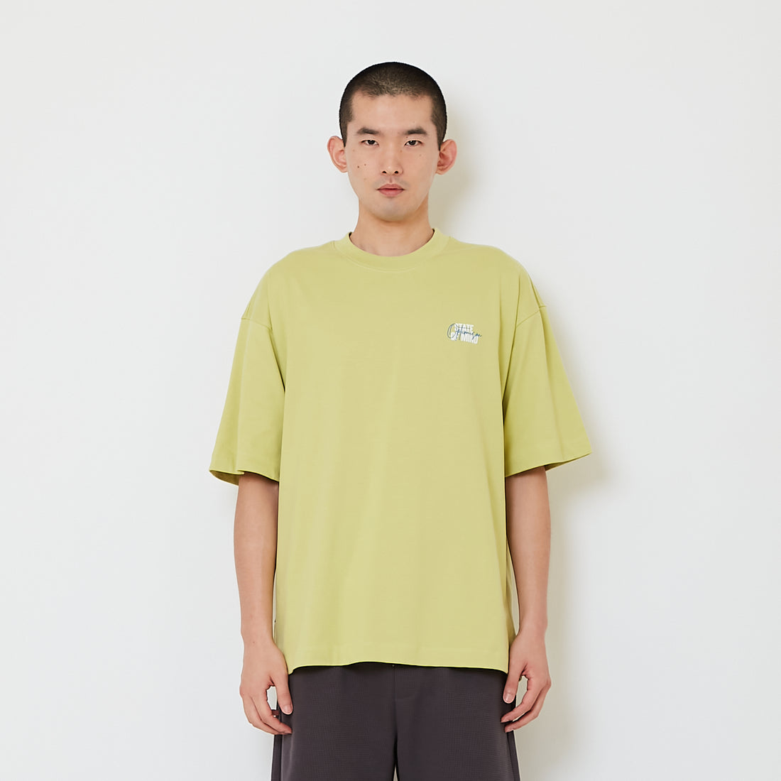 Men Printed Oversized Tee - Avocado - SM2607159C