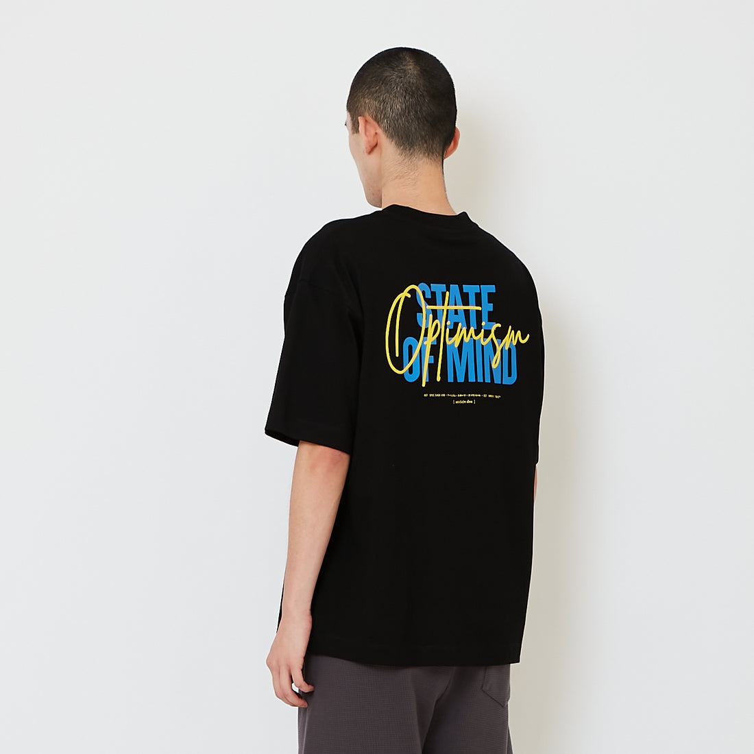 Men Printed Oversized Tee - Black - SM2607159D