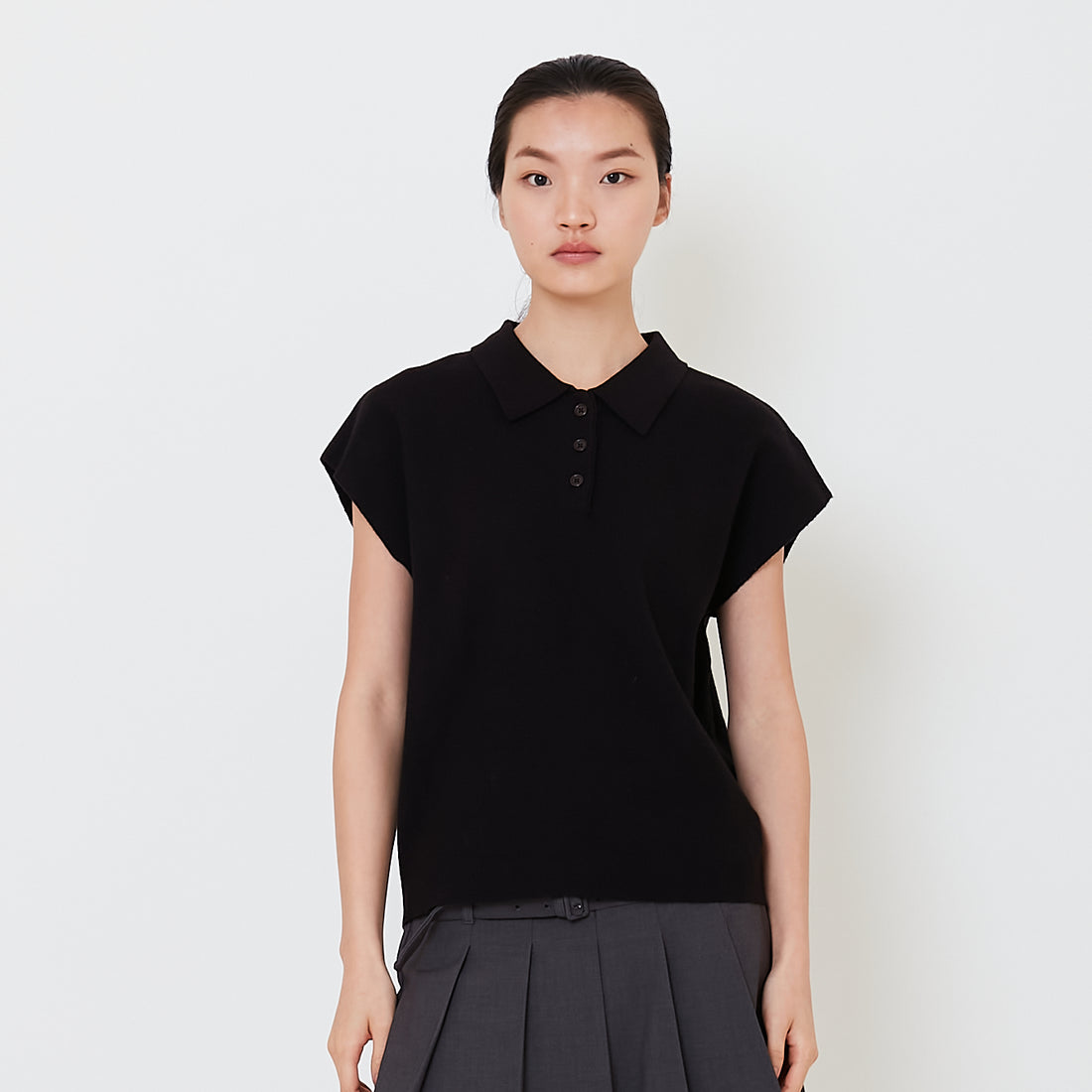 Women Sleeveless Knit Top - Black - SW2501013D