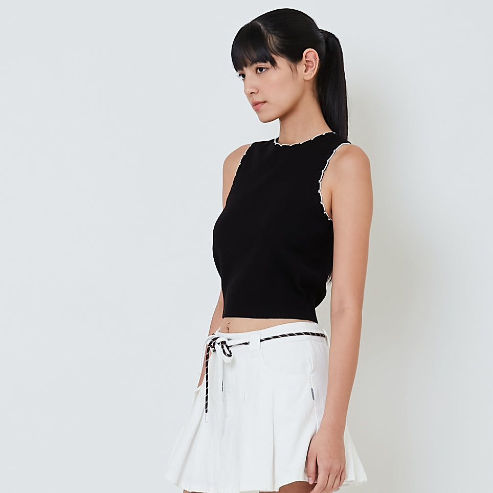 Women Scallop Edge Tank Top - Black - SW2601012D