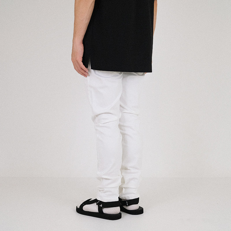 Men Skinny Long Jeans With Belt

 - Off White - SM2304044A