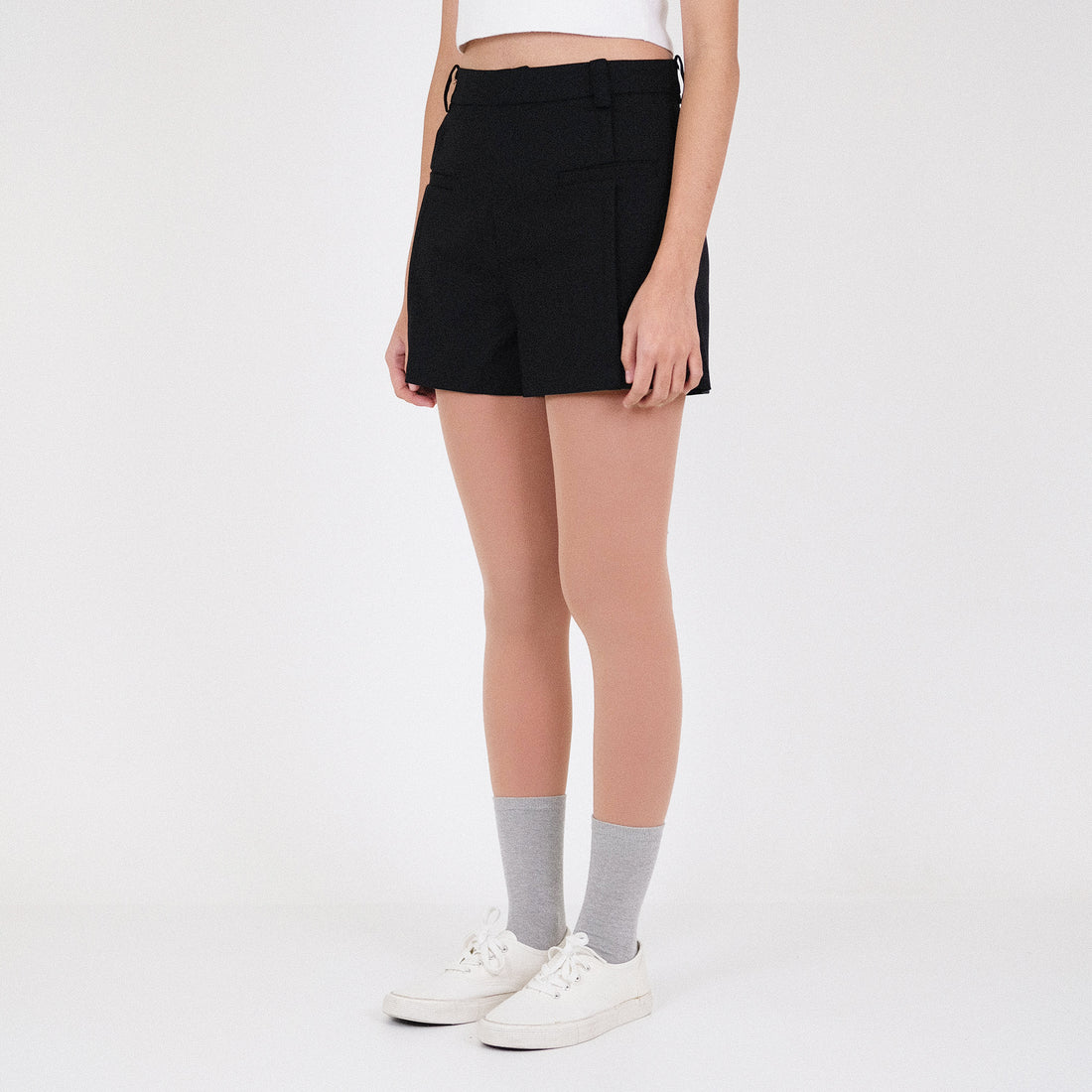 Women Front Detailed Stretch Shorts - Black - SW2211567B