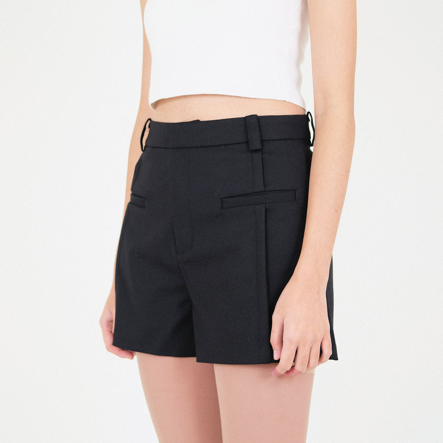 Women Front Detailed Stretch Shorts - Black - SW2211567B