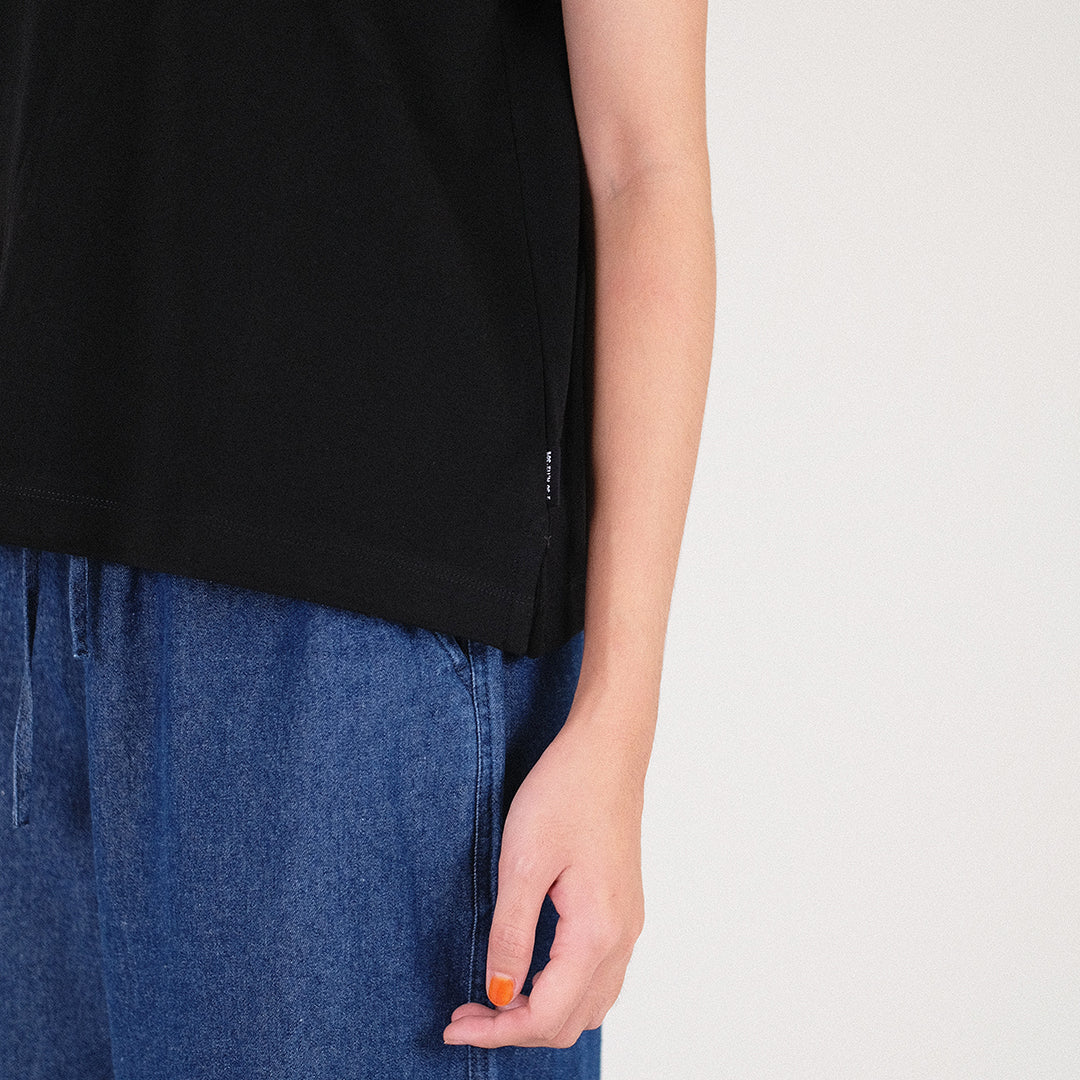 Women Essential Top - SW2302026