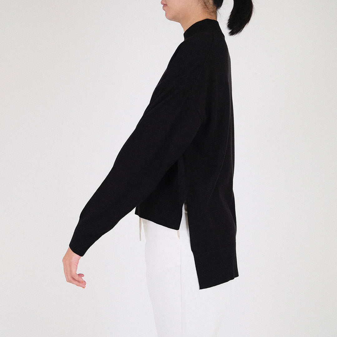 Women Mock Neck Sweater - Black - SW2302031B