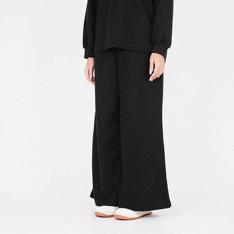 Women Waffle Knit Pants - Black - SW2302037B